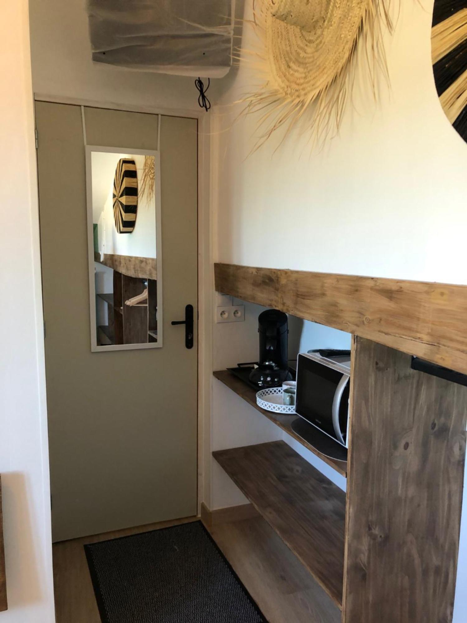 Au Dessus De Chez Nous Bed and Breakfast Doulezon Εξωτερικό φωτογραφία