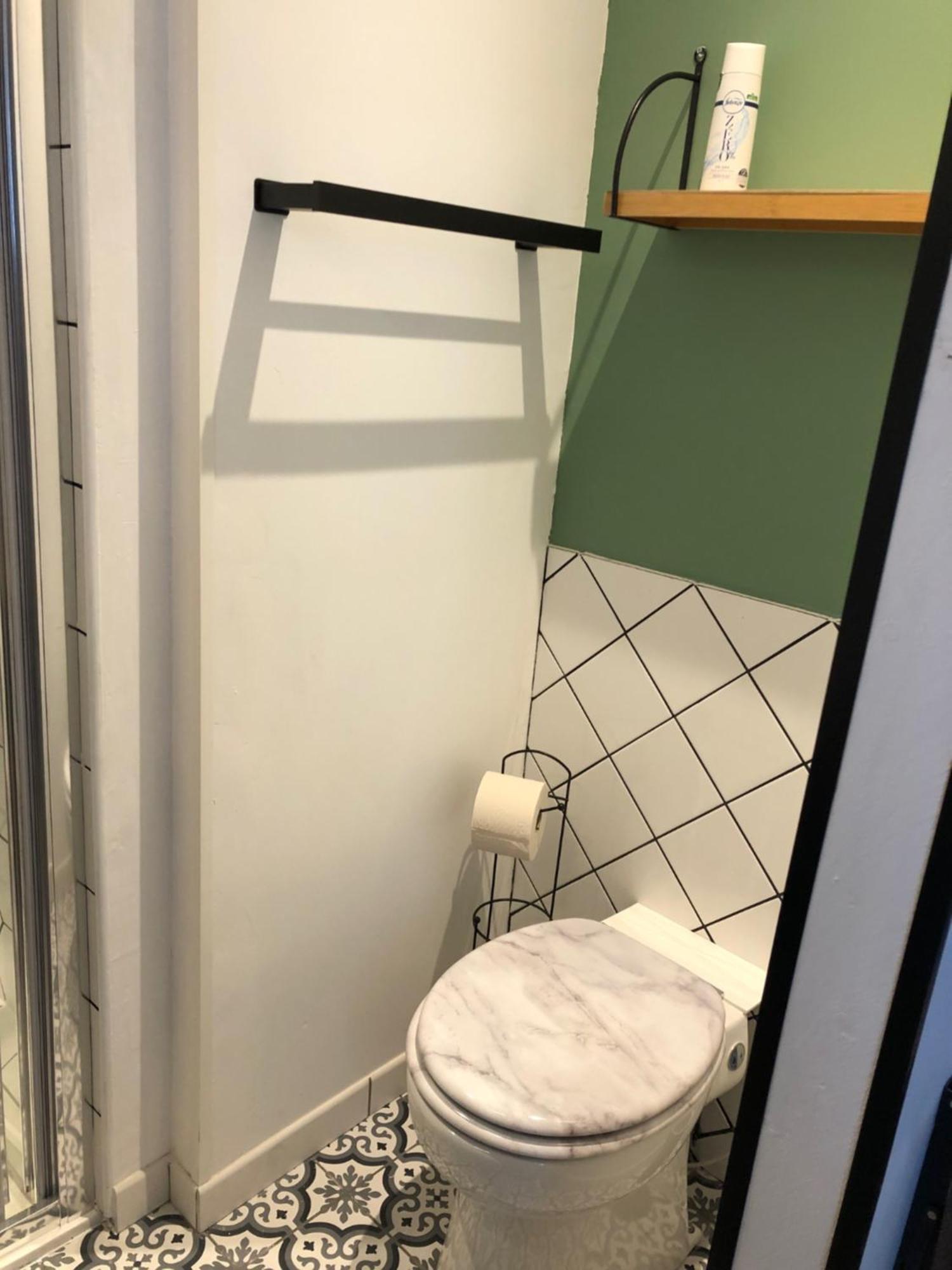 Au Dessus De Chez Nous Bed and Breakfast Doulezon Εξωτερικό φωτογραφία