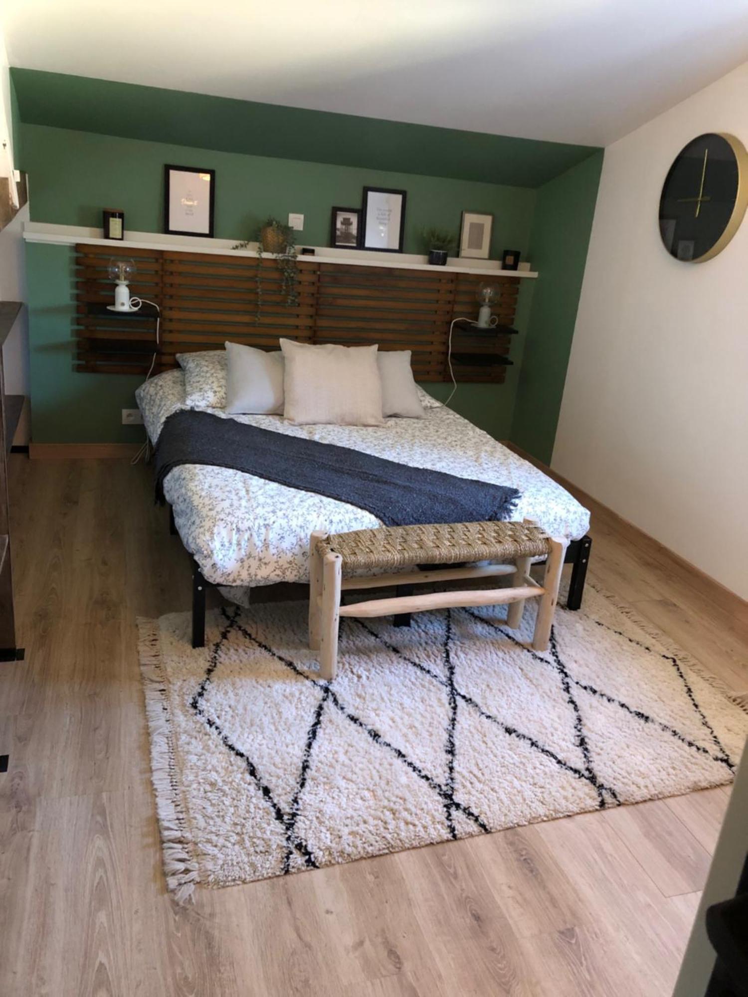Au Dessus De Chez Nous Bed and Breakfast Doulezon Εξωτερικό φωτογραφία